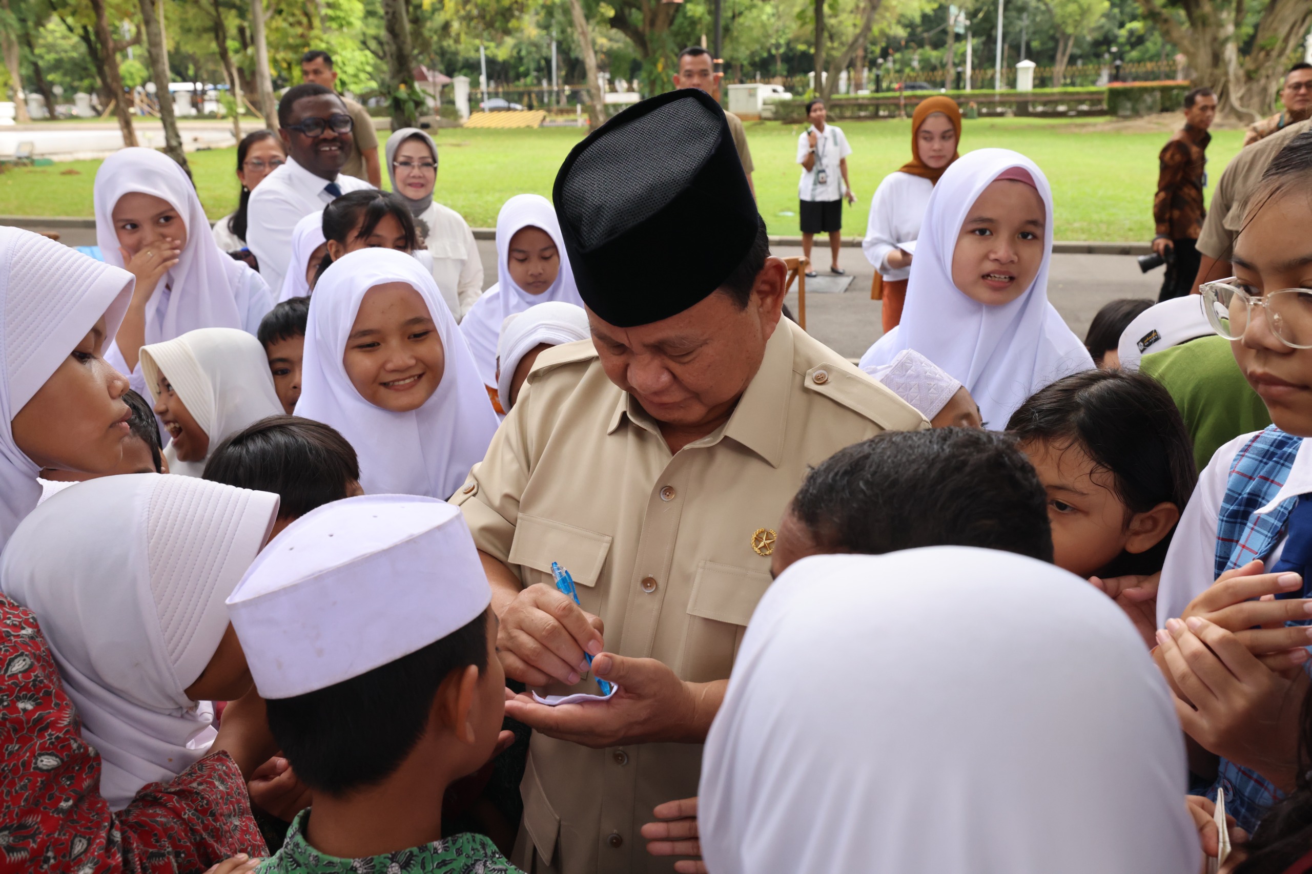 29_Prabowo Medsos Ramah Anak