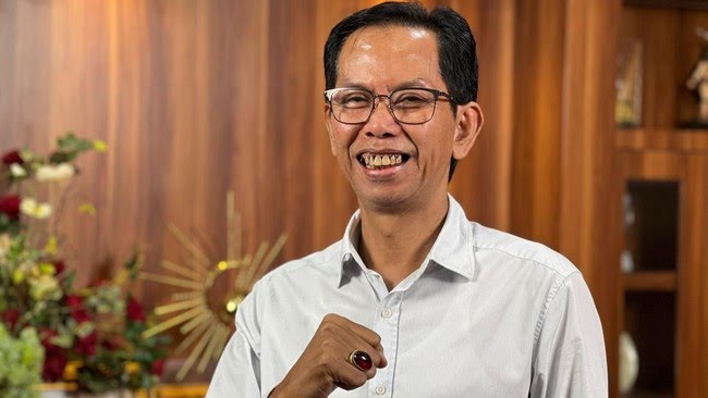 Ketua DPRD Surabaya