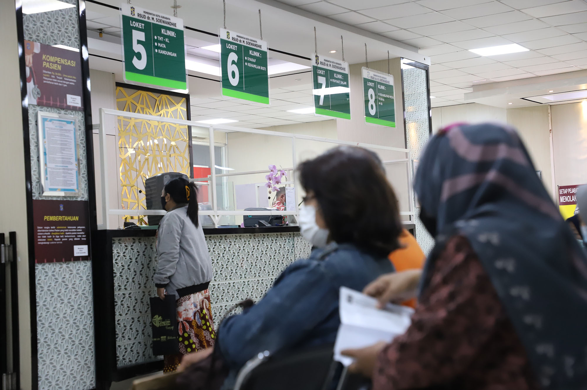 Ilustrasi layanan kesehatan di RSUD dr Soewandhie Surabaya (4) Layanan Publik di Surabaya