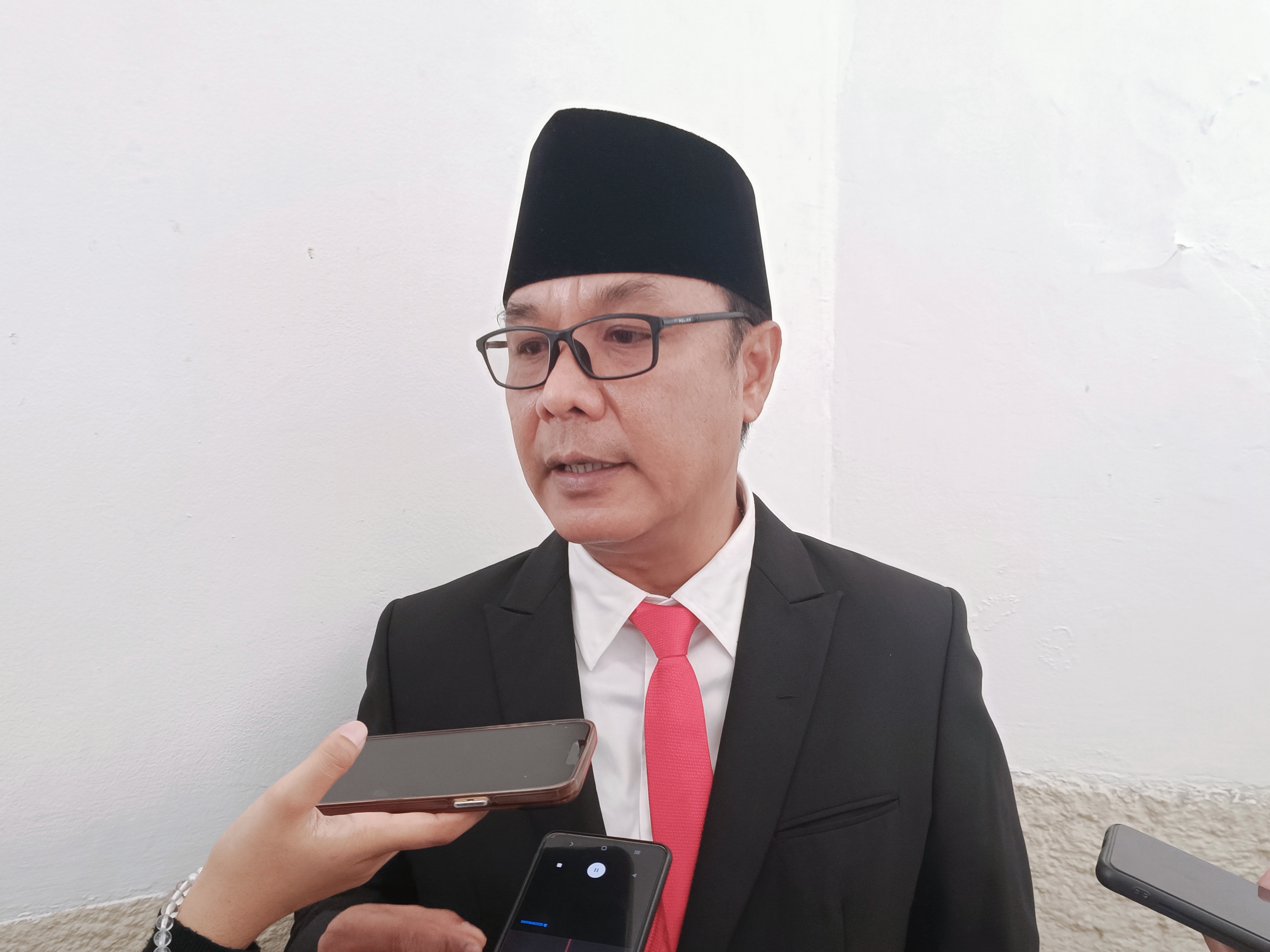 Asisten I Pemkot Surabaya M Fikser sampah surabaya