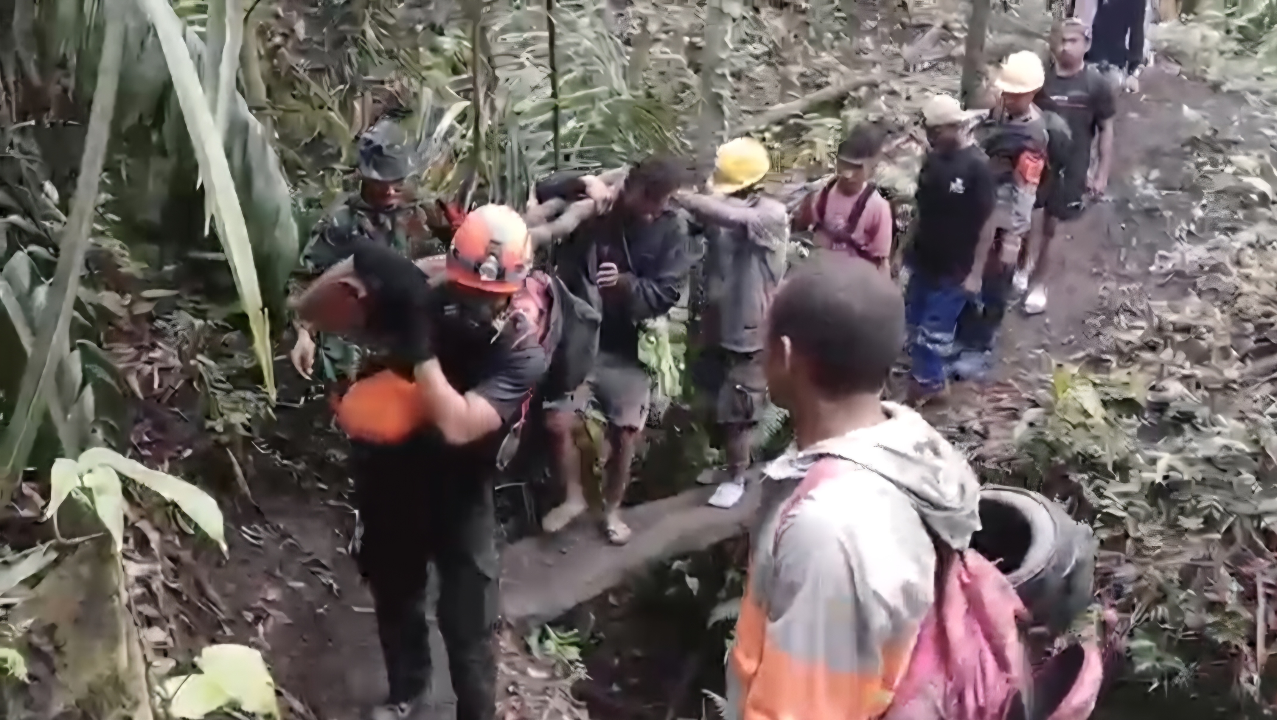 Shahin Korban Gunung Dukono
