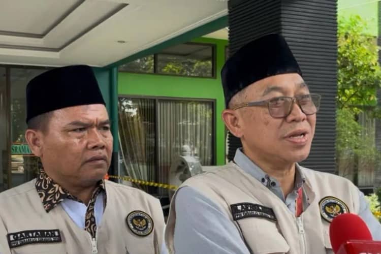 Jemaah Haji Embarkasi Surabaya