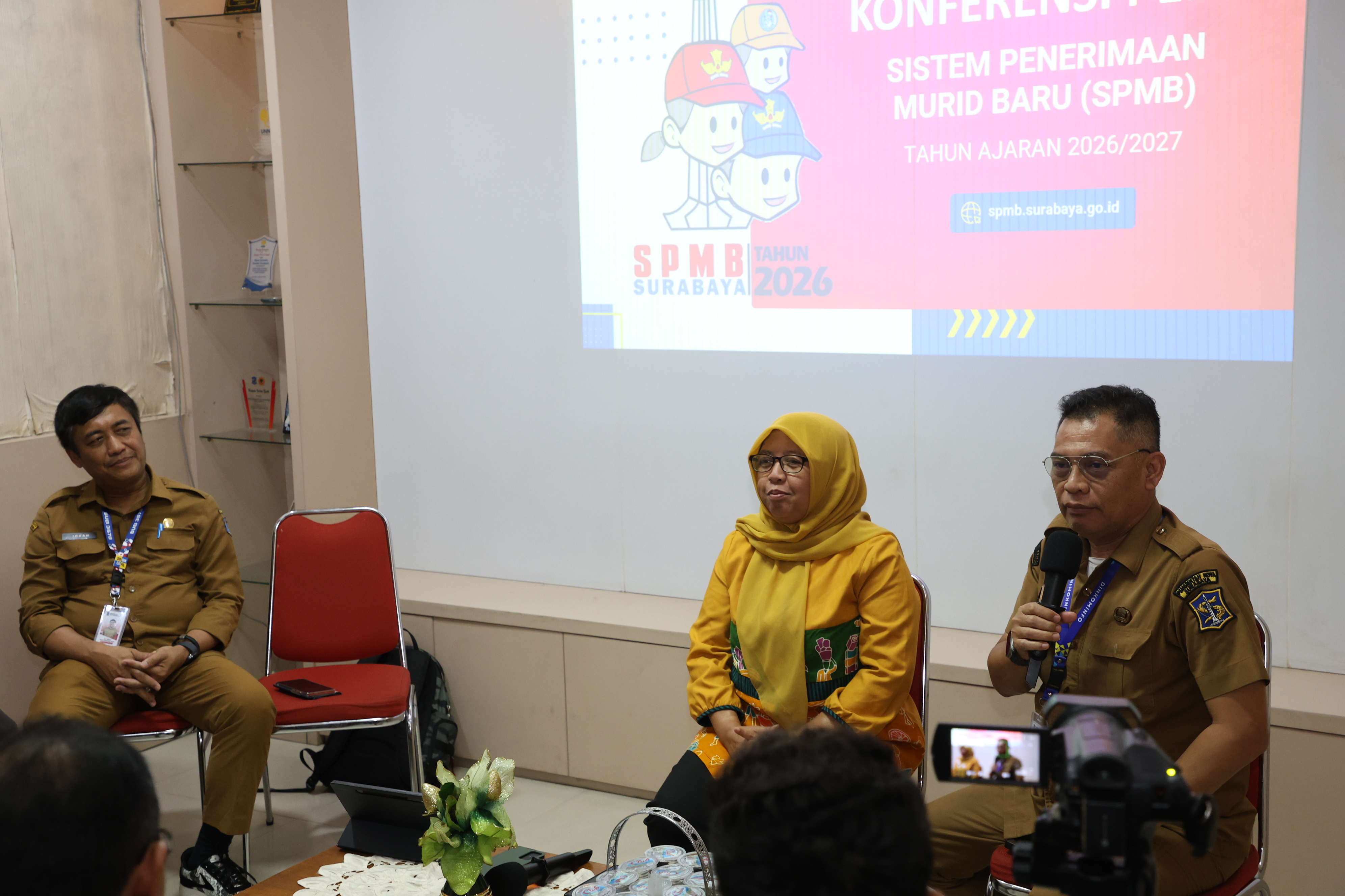 konferensi pers SPMB (3) SPMB di Surabaya