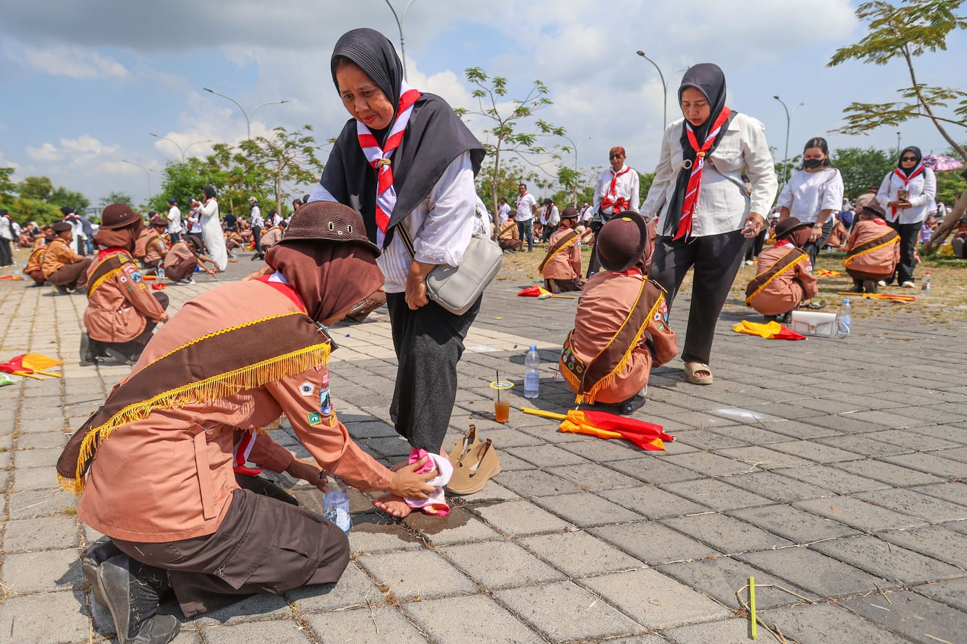 Gerakan Membasuh Kaki Ibu