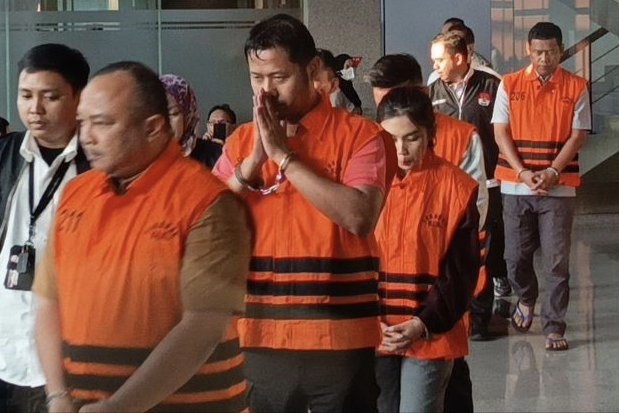 Lima Tersangka Korupsi BNPB
