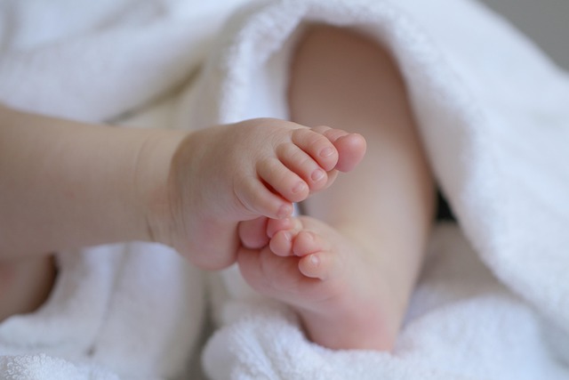 Bayi di Surabaya